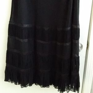 Women skirt Maxi length black size 12 by Alfani 100%silk lining 100%polyester